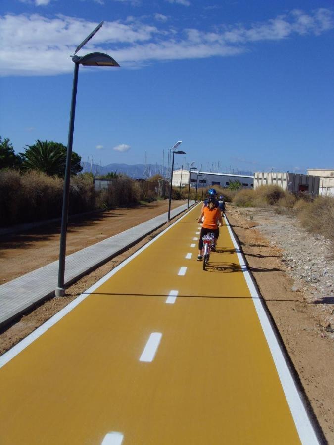 Sunshine Apartment - Appartamento Vicino Al Mare, Cagliari, Sardinia Экстерьер фото