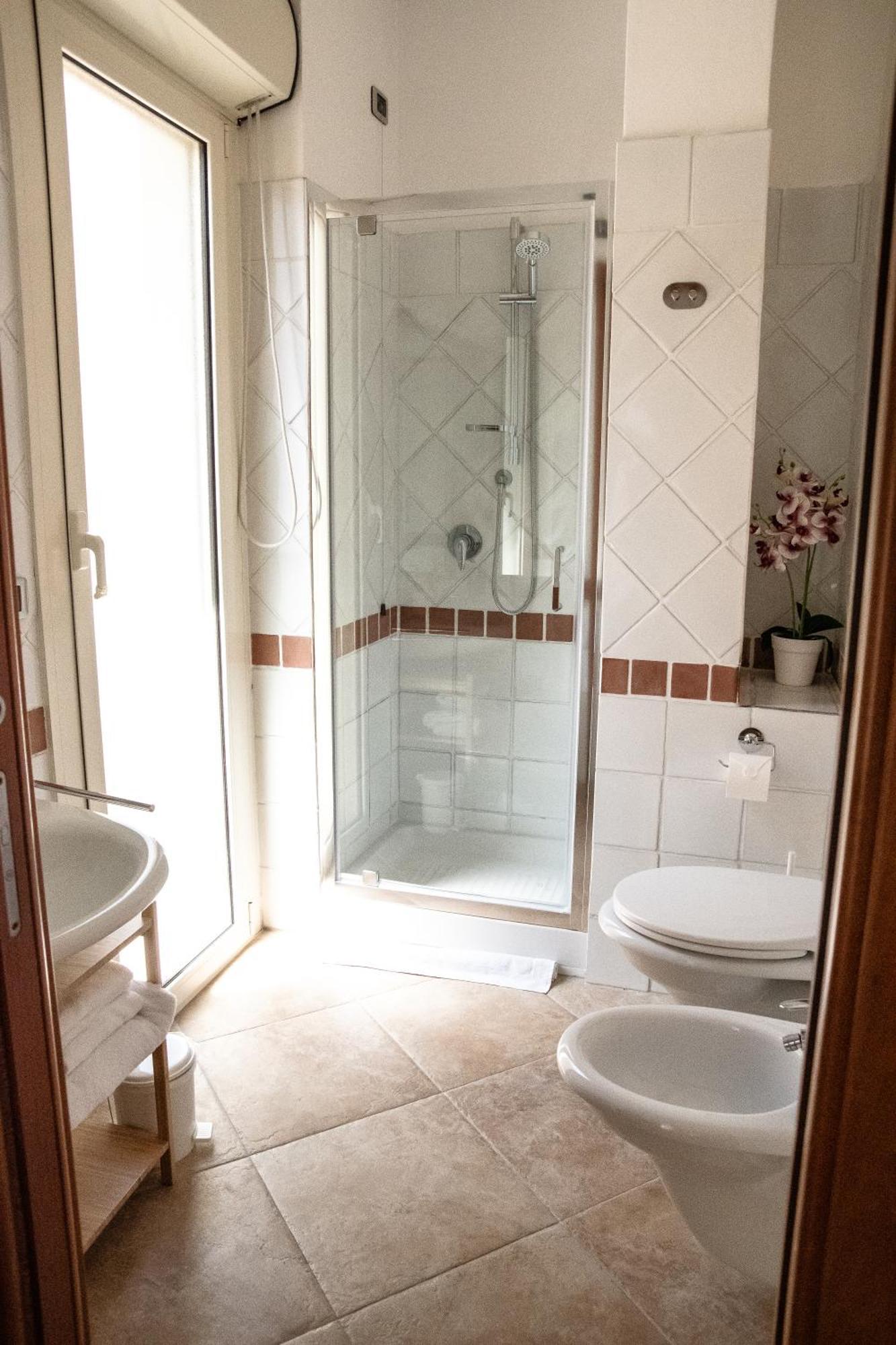 Sunshine Apartment - Appartamento Vicino Al Mare, Cagliari, Sardinia Экстерьер фото